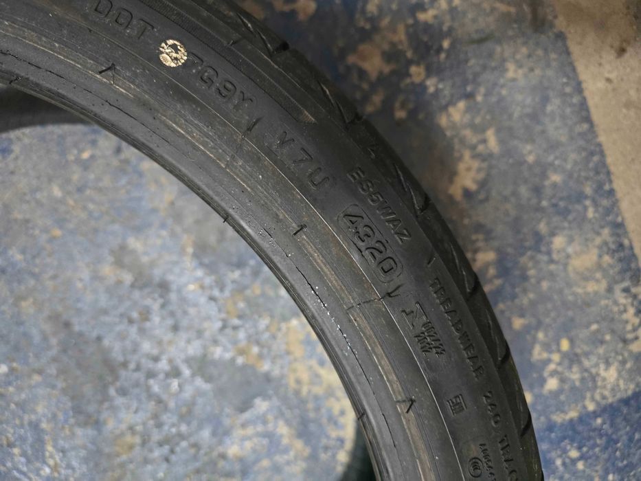 Anvelope / cauciucuri  BRIGESTONE 235 35 R19 vara RUNFLAT (cu steluta)