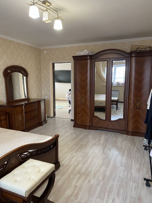 Продам спальный гарнитур Малайзия!