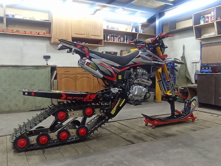Мотоцикл сноу байк