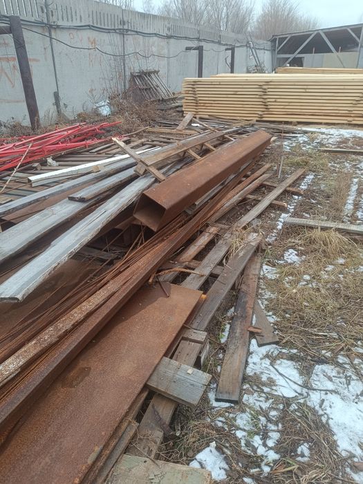 Металл деловой уголок,листы