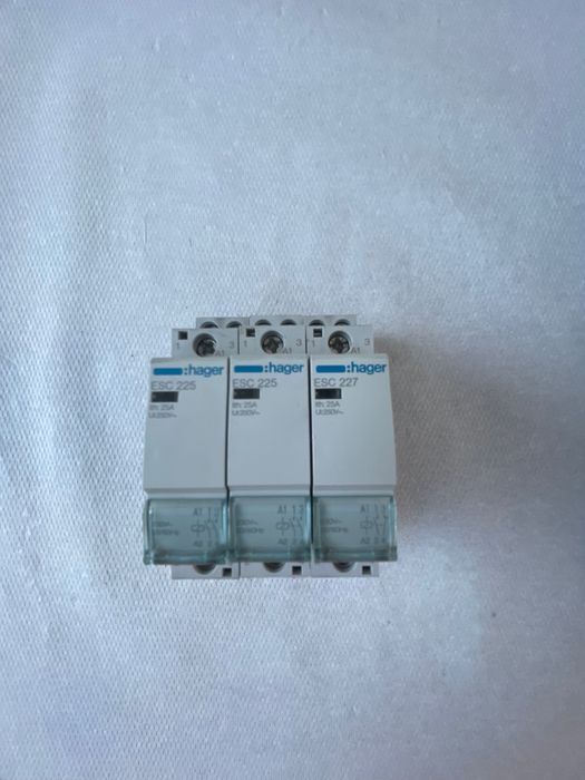Lot sigurante Hager , contactoare esc425