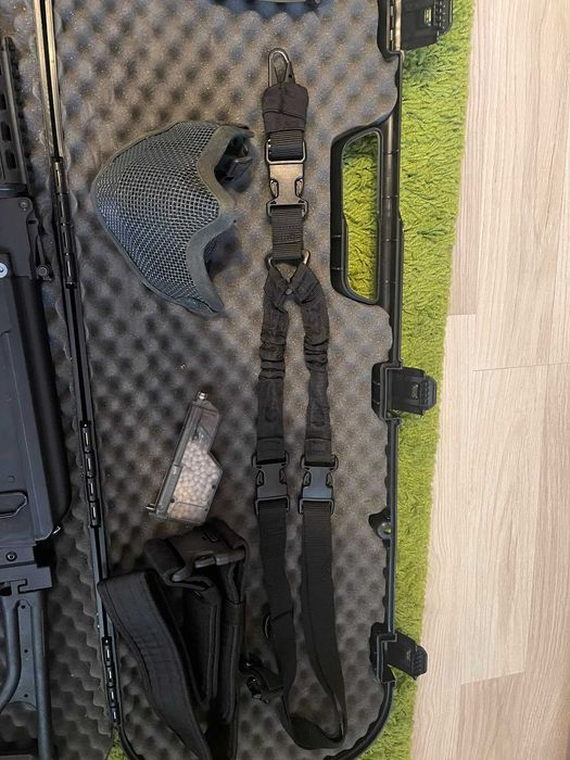 KIT Airsoft AK47  + Accesorii + Vesta ( Incarcatoare, Casca, Cutie transport )