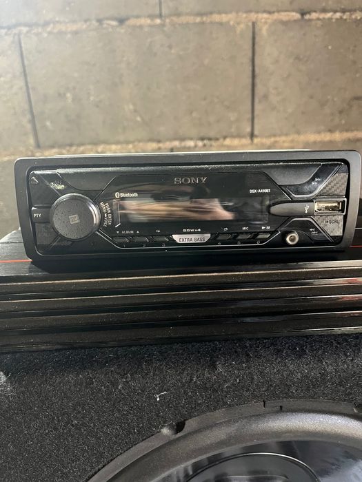 Комплект Усилвател, басс каса Renegade и CD/MP3 Player
