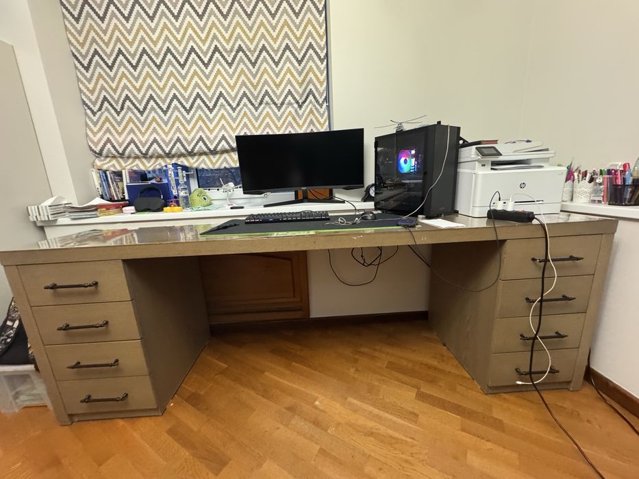 Продам стол письменный