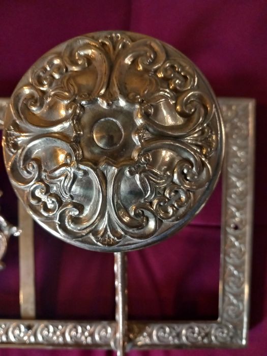 Месингова закачалка