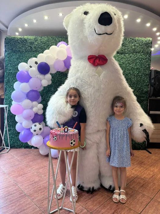 Голяма бяла мечка и бяло сладко зайче за парти!