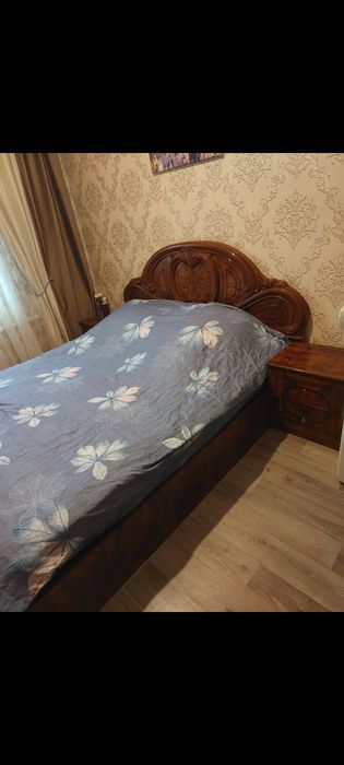 Продам гарнитур спальный