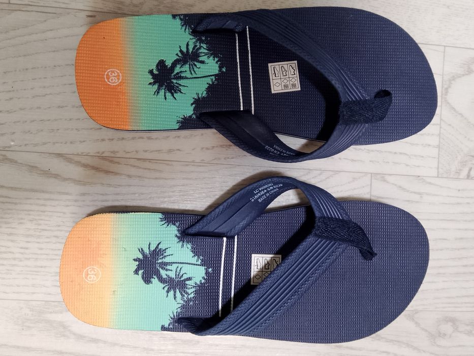 Продам обувь новую 39 размер