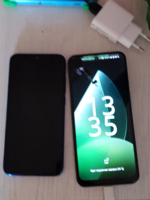 Продам два телефона
