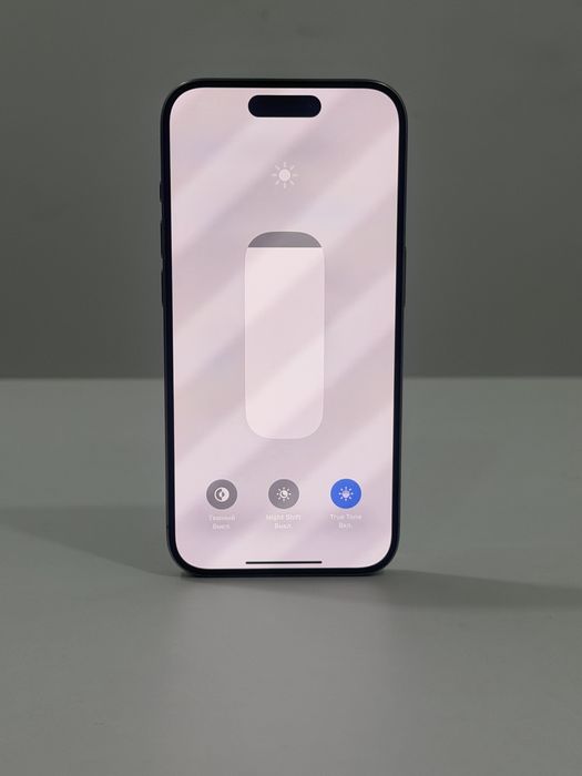 iPhone 15 Pro, 256 gb Akb 89%