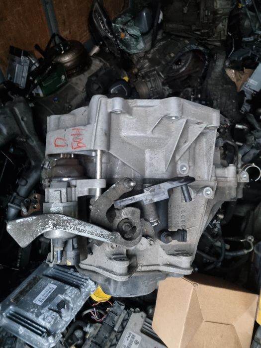 Ръчни скорости за  Vw Polo 1.2бензин 70кс 2011година!!!