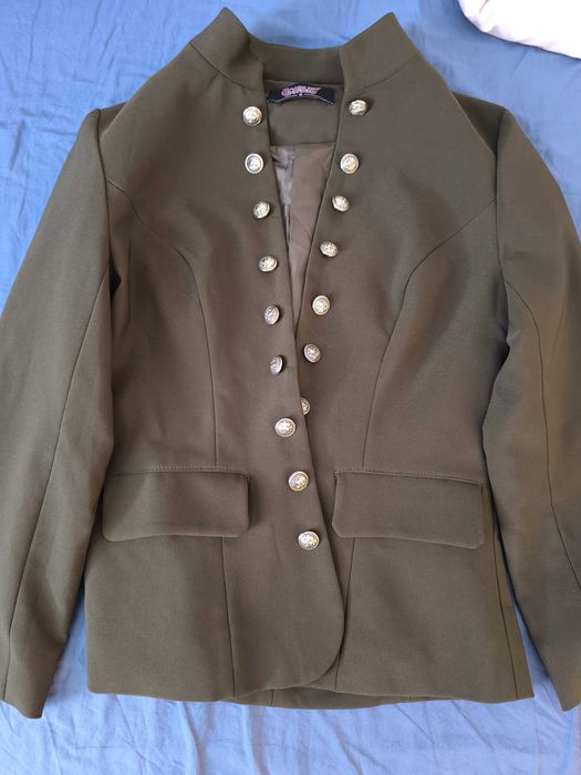 Дамско сако в отлично състояние, размер S (по 15 лв)