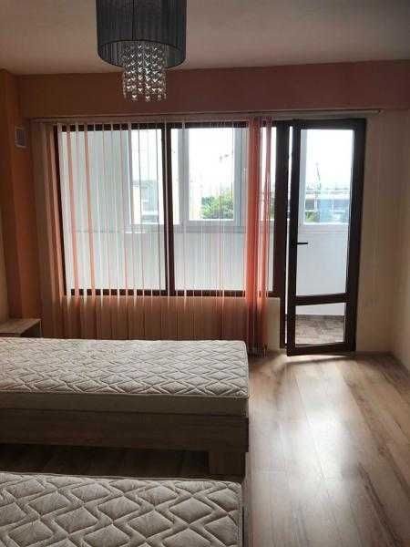 Дава се под наем Тристаен апартамент в Бургас, Изгрев - 80 кв.м за 357 € - Снимка #4