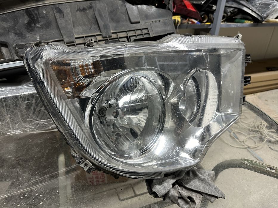 Far dreapta mercedes actros.mp4.cod:a9608291939.