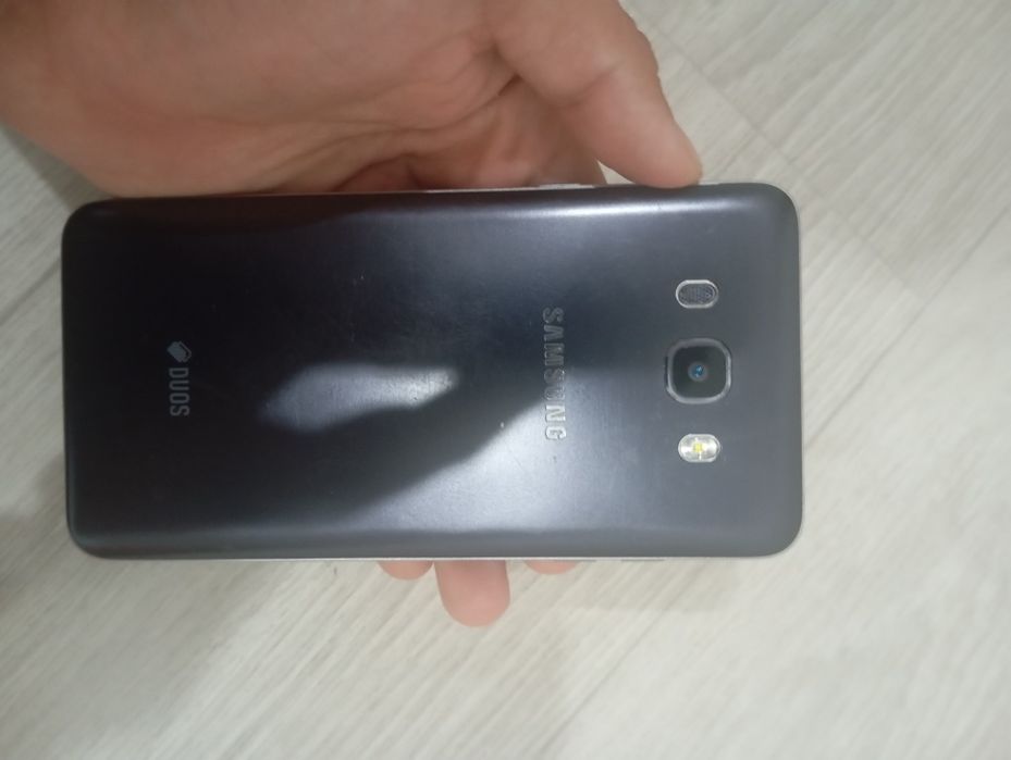 Samsung galaxy j7
