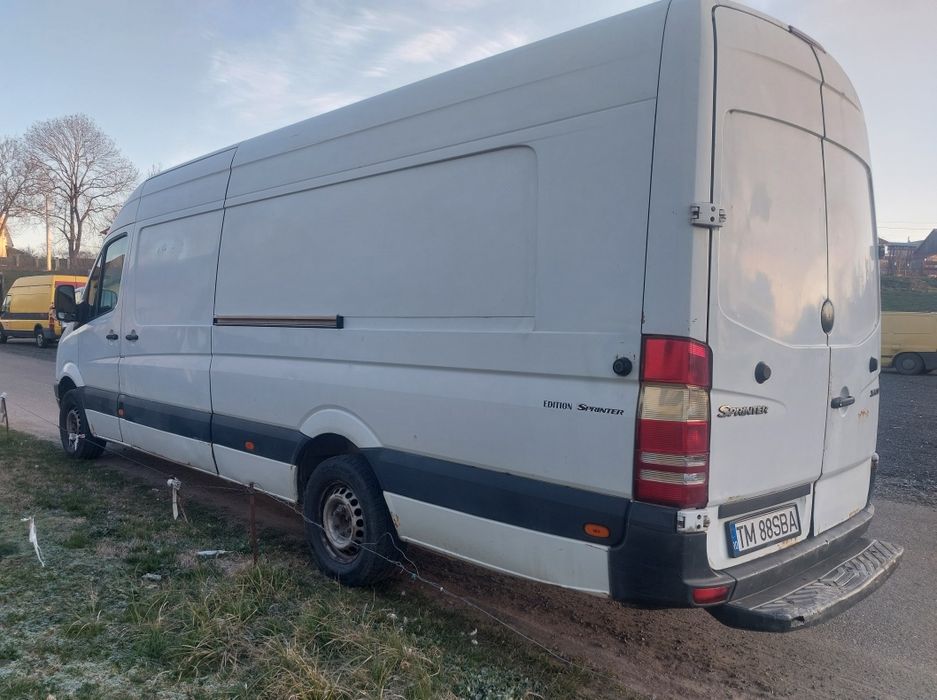 Vând Mercedes Sprinter