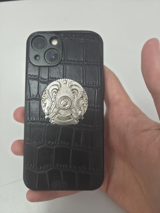 iphone 13 зелёного цвета
