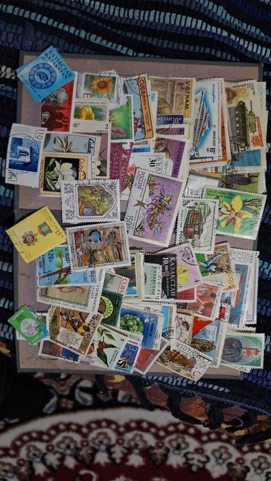 Марки из СССР разных видов.