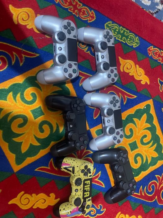 PS4 джостиктері сатылады срочно 14 мың