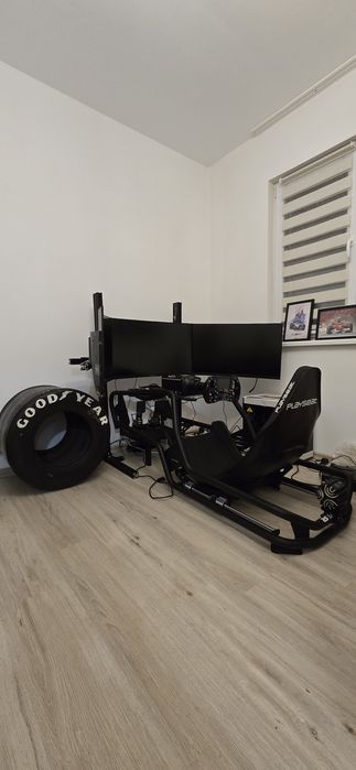Playseat F1 Intelligence cockpit