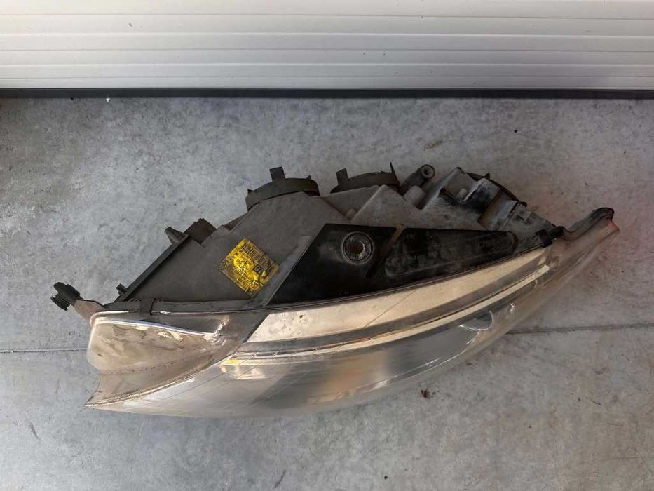 Far stanga dreapta halogen VW Passat CC