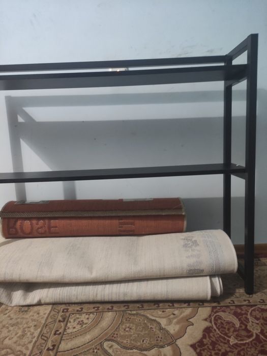 Полки для вещей.