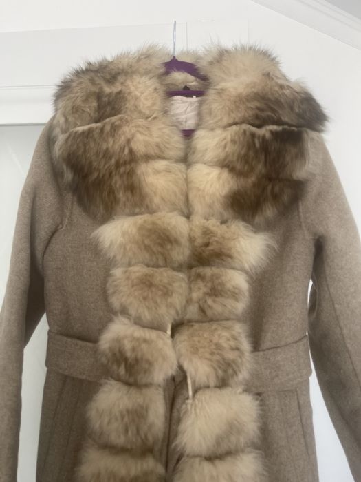 Пальто красивое