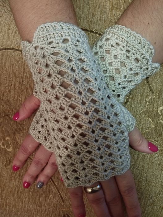 Дамски ръкавици без пръсти