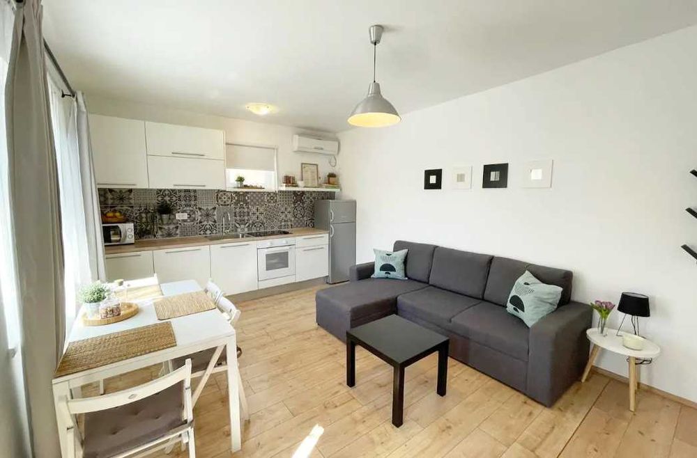 Дава се под наем Двустаен апартамент в Пловдив, Гагарин - 63 кв.м за 285.6 € - Снимка #2