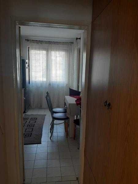 Дава се под наем Многостаен апартамент в Бургас, Възраждане - 88 кв.м за 561 € - Снимка #2