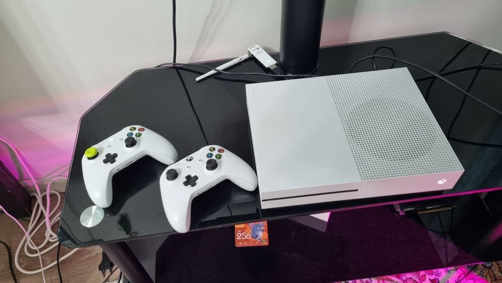 Xbox One S обмен рассмотрю.