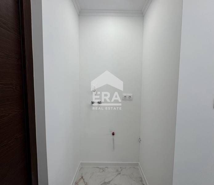 Продава се Тристаен апартамент в Варна, Левски - 83 кв.м за 1168 €/кв.м - Снимка #11