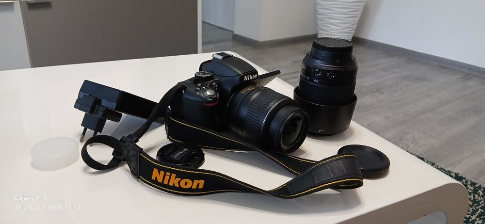 Vand aparat foto Nikon D5100 cu doua obiective