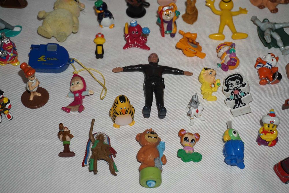 Голям Лот Фигурки Направени За Mcdonald's Burger King И Други 1.1кг