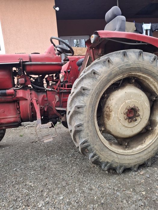 Tractor Renault fabricat în Brașov