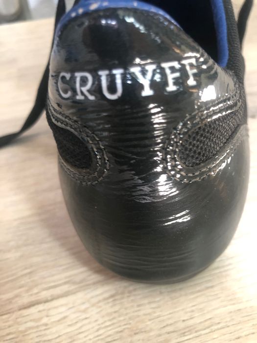 Cruyff номер 40 не ги носия и не ми трябват приемам бартер