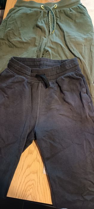 Четири чифта панталони за 10-12 години. 146 и 152 см височина. Марка H