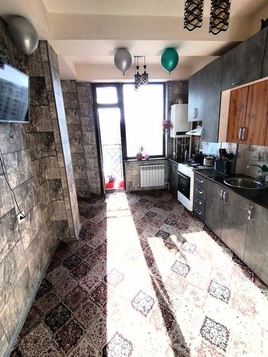 Uy sotiladi Yangi Hayot domlari