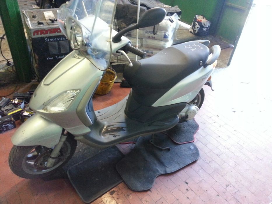 Piaggio Fly-50-На части