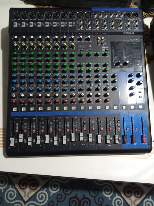 Музыкальный аппаратура   400000