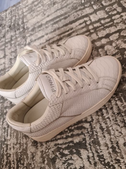 Кожени сникърси Pinko