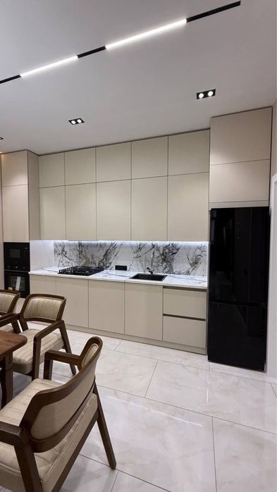 Прродается Отличная 3х ком.кв. 72м2. Микрорайон. Поворот.