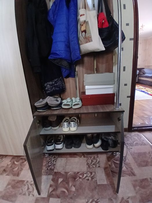 Продаются прихожая