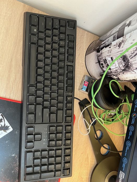 Tastatură Razer Ornata V2 RGB – cu cutie – stare bună