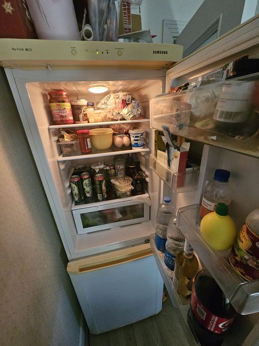 Продам холодильник Samsung