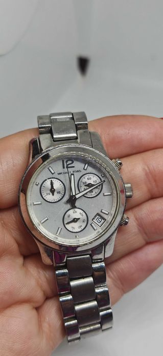 Часовници Michael Kors,Guess дамски