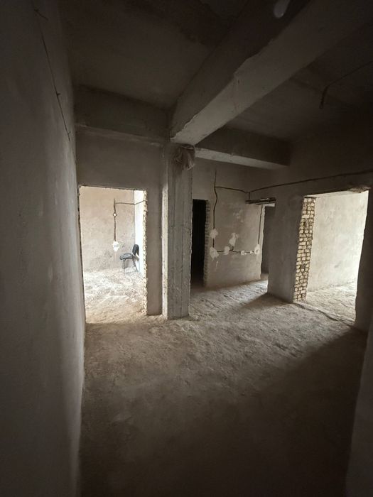 Срочно продается 3 комнатная квартира с кадастром 1 этаж