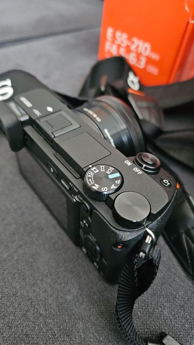 Sony A6300 + 2 Обектива + Чанта + SD Карти | Отлично Състояние