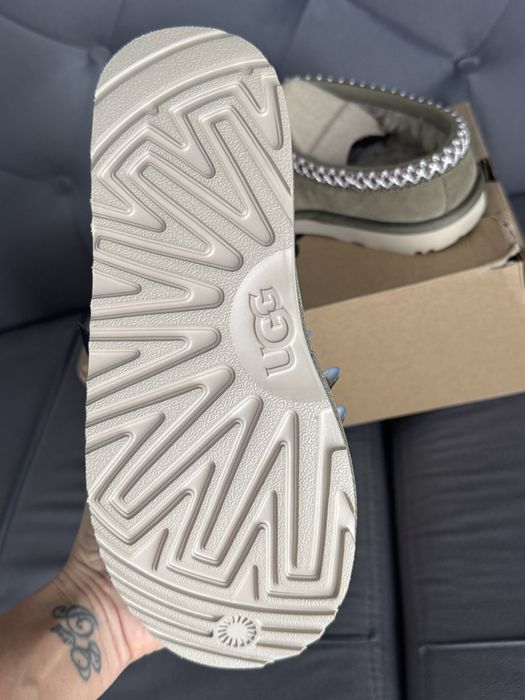 Ugg tasman 2 ( marimea 36-22,5cm )
