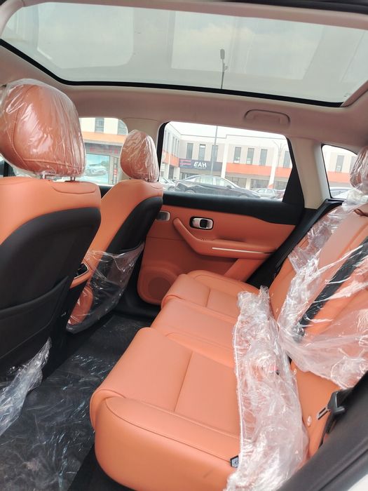 Leapmotor c10 Hybrid restayling, dop opsiya li hamma rangi bor